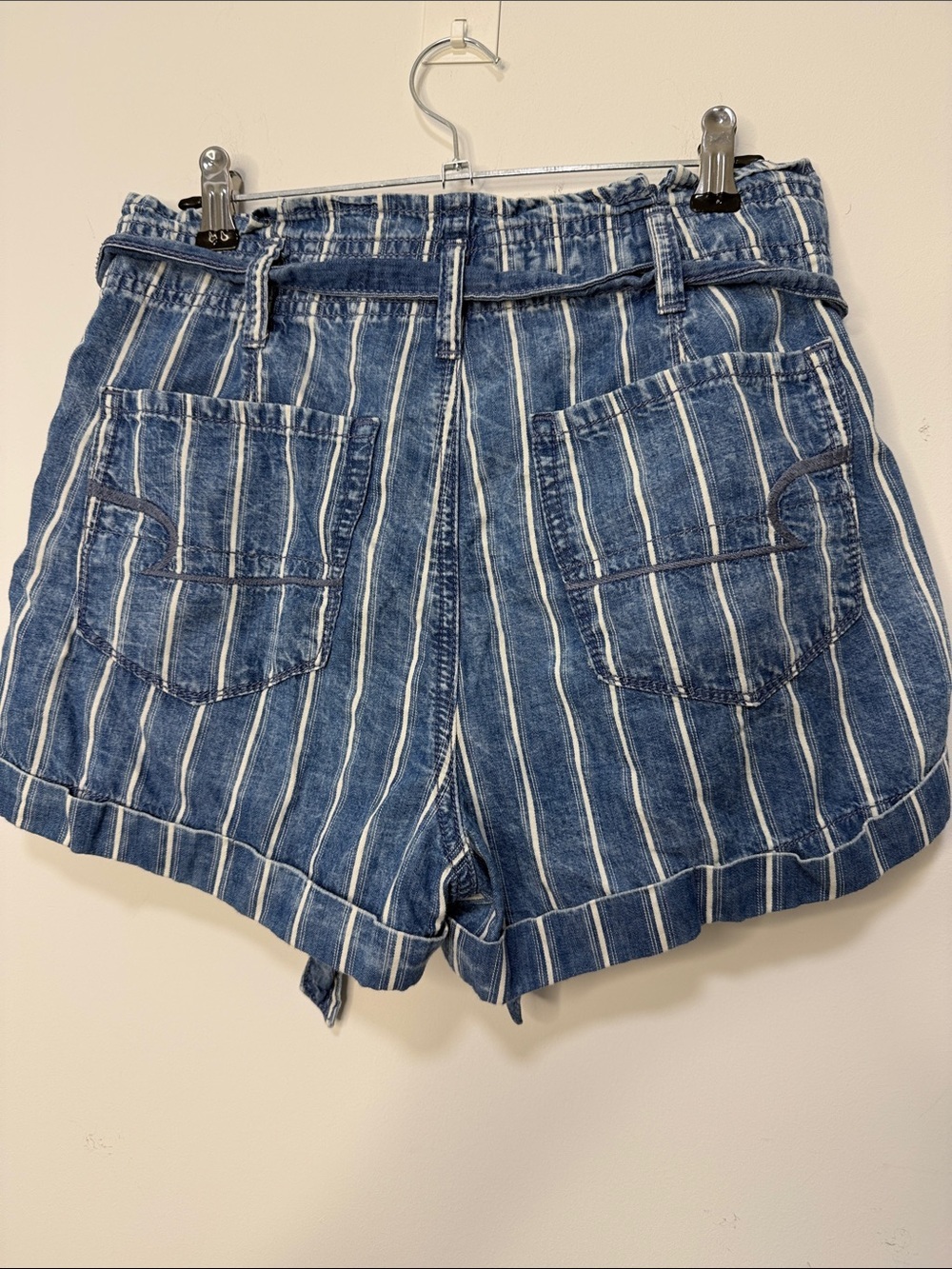 American Eagle Outfitters Blue and White Striped paper bag denim shorts size 2 - Picture 7 of 9